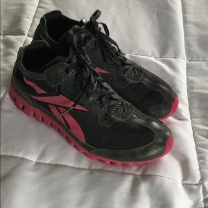 Women’s Reebok Athletic Shoes, Size 5.5